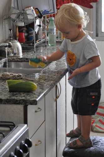 Joni washing up